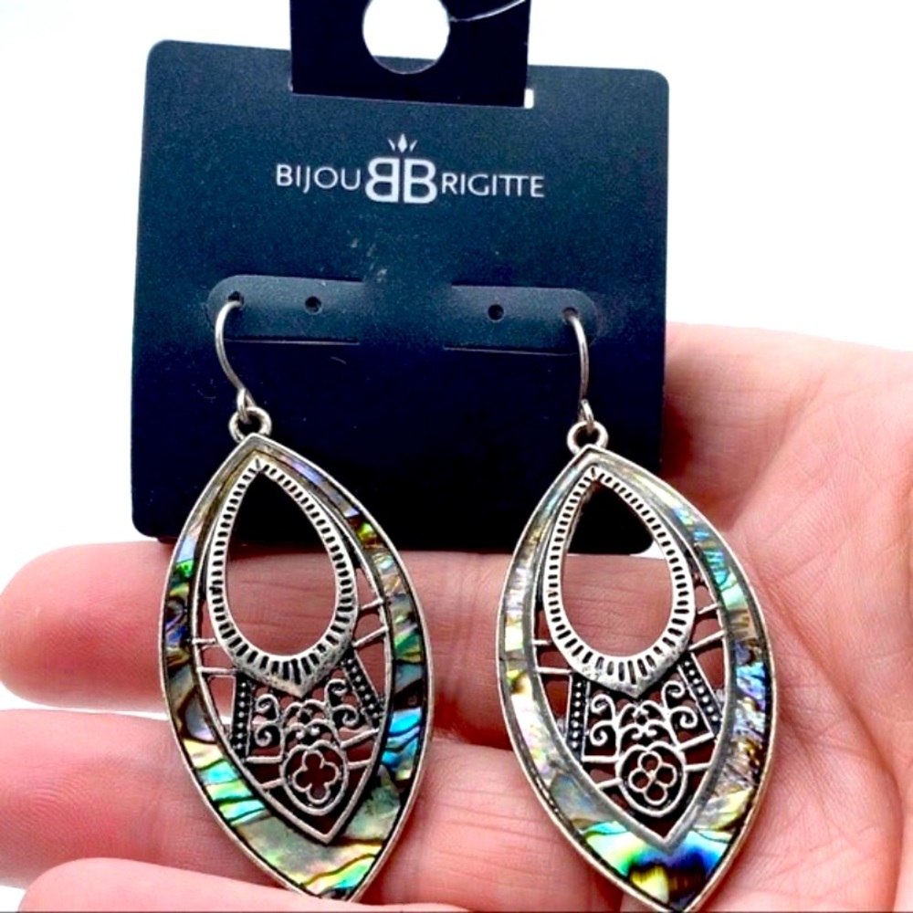 Bijou Brigitte Abalone She’ll Inlay Dangling Pierced Earrings